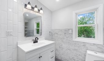 36 Deerfield St, Bergenfield, NJ 07621
