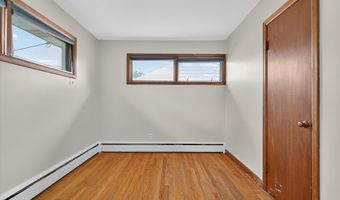 11 Peter Ln, Amsterdam, NY 12010