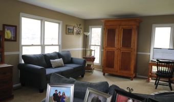 1900 Waverly Ln, Algonquin, IL 60102