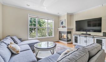 51 Faith Ln 51, Danbury, CT 06810