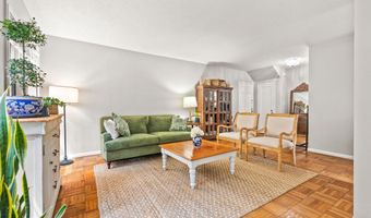 3414 GUNSTON Rd 733, Alexandria, VA 22302