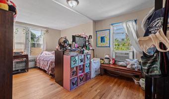 380 Harlem Ave, Bridgeport, CT 06606