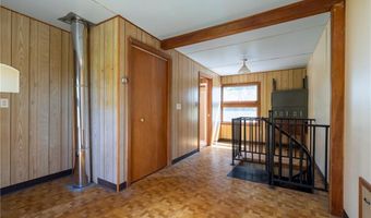 142 Honeyman Ave, Middletown, RI 02842