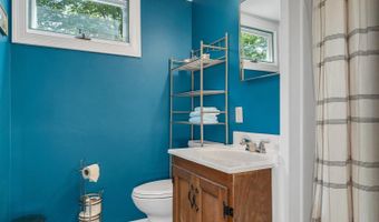 51 Grove St, Bartlett, NH 03812