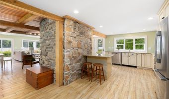 25 Willow Dr, Hopkinton, RI 02832