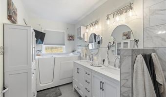 100 Lindsay Dr, Archdale, NC 27263