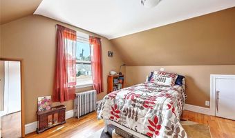 141 Cornell St, Cranston, RI 02920