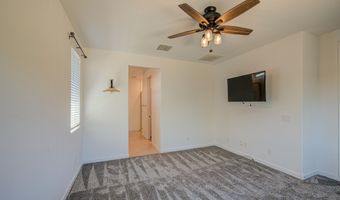 318 W STRIDING EDGE Dr, San Tan Valley, AZ 85140