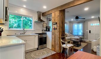 18 Sylvan St, Newport, RI 02840