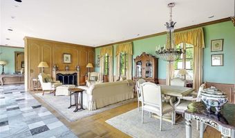 69 Nayatt Rd, Barrington, RI 02806
