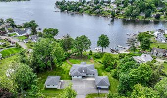 13 Kellogg St, Brookfield, CT 06804