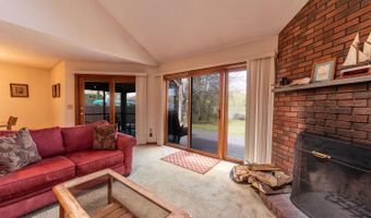 15 Manor Estates Dr 1, Bristol, NH 03222