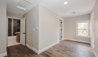 16 Church St, Belmont, NH 03220