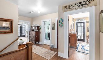 905 N 2nd St, Arkansas City, KS 67005