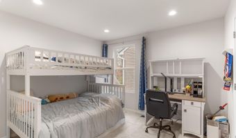 2825 Dillon Dr, Ann Arbor, MI 48105