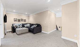 2820 Ashwood Dr, Alliance, OH 44601