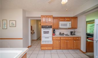 3867 Timber Ln, Austintown, OH 44511