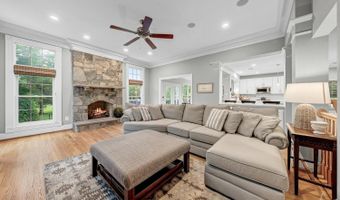 43079 LAGO GALLERIE Ct, Ashburn, VA 20148