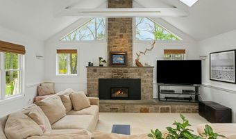 58 Knollwood Ln, Darien, CT 06820
