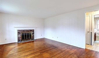 86 Rogers Ave, Barrington, RI 02806