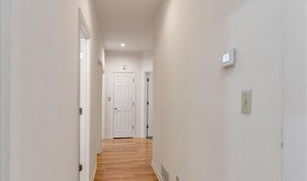 325 Millstone Cir, Athens, GA 30605