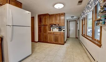 2982 Homeworth Rd, Alliance, OH 44601