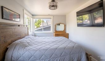 5800 N Gary Ln, Boise, ID 83714