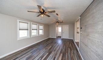 209 4th St SE, Altoona, IA 50009