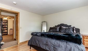 39 Fairview Ave, East Providence, RI 02914