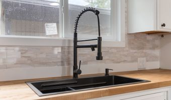 3800 S MOUNTAIN VIEW Dr 101, Albany, OR 97322