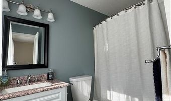 18 Palmer Cir, Hopkinton, RI 02832