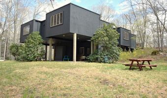 51 Ironworks Rd, Clinton, CT 06413