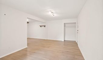 3378 WOODBURN Rd 11, Annandale, VA 22003