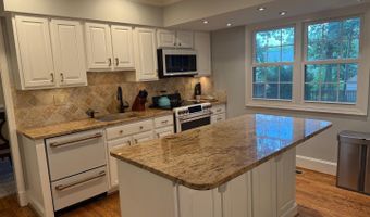 6203 FRANCONIA FOREST Ct, Alexandria, VA 22310