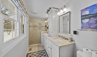 520 Meadowbrook Dr, Adrian, MI 49221