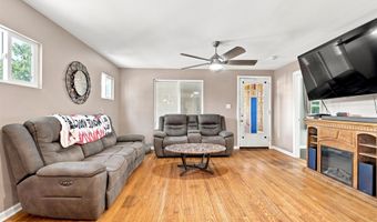 729 Smith St, Algonac, MI 48001