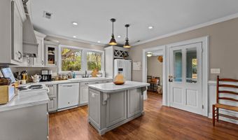 1247 Main St Ex St, Aurora, NC 27806