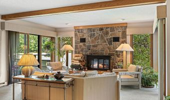 147 Golf Ter, Bigfork, MT 59911