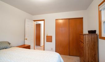 1517 W ROGERS Ave, Appleton, WI 54914