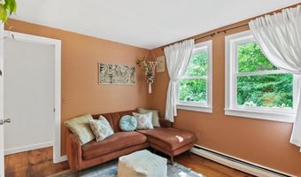 447 Farm Rd, Arlington, VT 05250