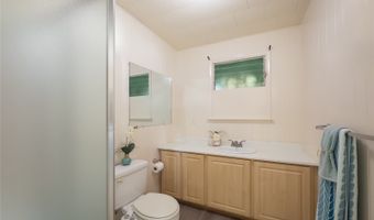 47-398 Mawaena St, Kaneohe, HI 96744