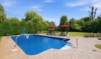 23855 W Sarah Ct, Antioch, IL 60002
