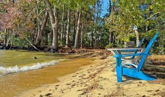 707 Butter Rd, Bonneau, SC 29431