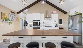 238 Sendero Horse Thief, Alpine, TX 79830