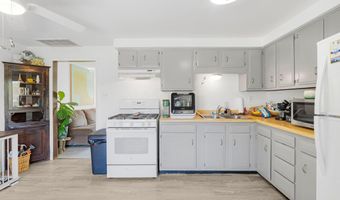 806 S Martha St, Angola, IN 46703