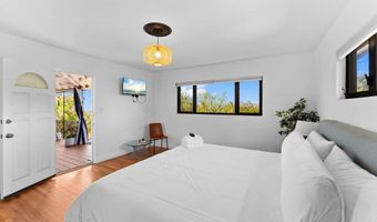 9586 Alto Dr, La Mesa, CA 91941