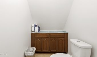 2540 Montyna Ln, Alford, FL 32420