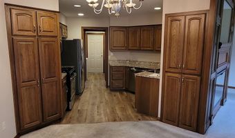 204 Steeplechase Dr, Auburn, IN 46706