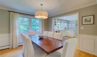 22 Pine Top Rd, Barrington, RI 02806