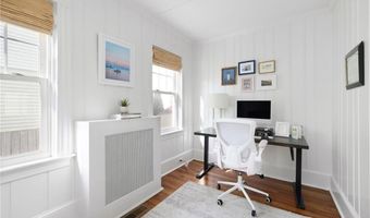 35 Hall Ave, Newport, RI 02840